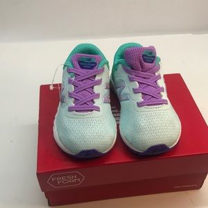 New Balance Kids
Arishi v2 (Infant/Toddler) Size 5.5